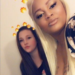 Meet your Posher, Marissa